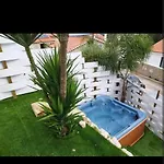 Moradia Dos Castelos, Casa 10 Pessoas Feriehus *