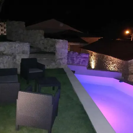 Moradia Dos Castelos, Casa 10 Pessoas Holiday home *