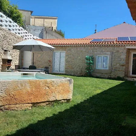 Moradia Dos Castelos, Casa 10 Pessoas Ourém